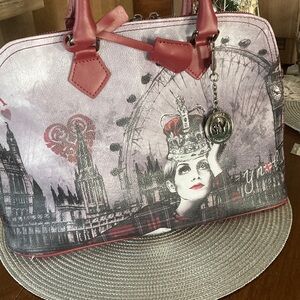 NWOT Y NOT? Collections Twiggy in London 2-1 Satchel